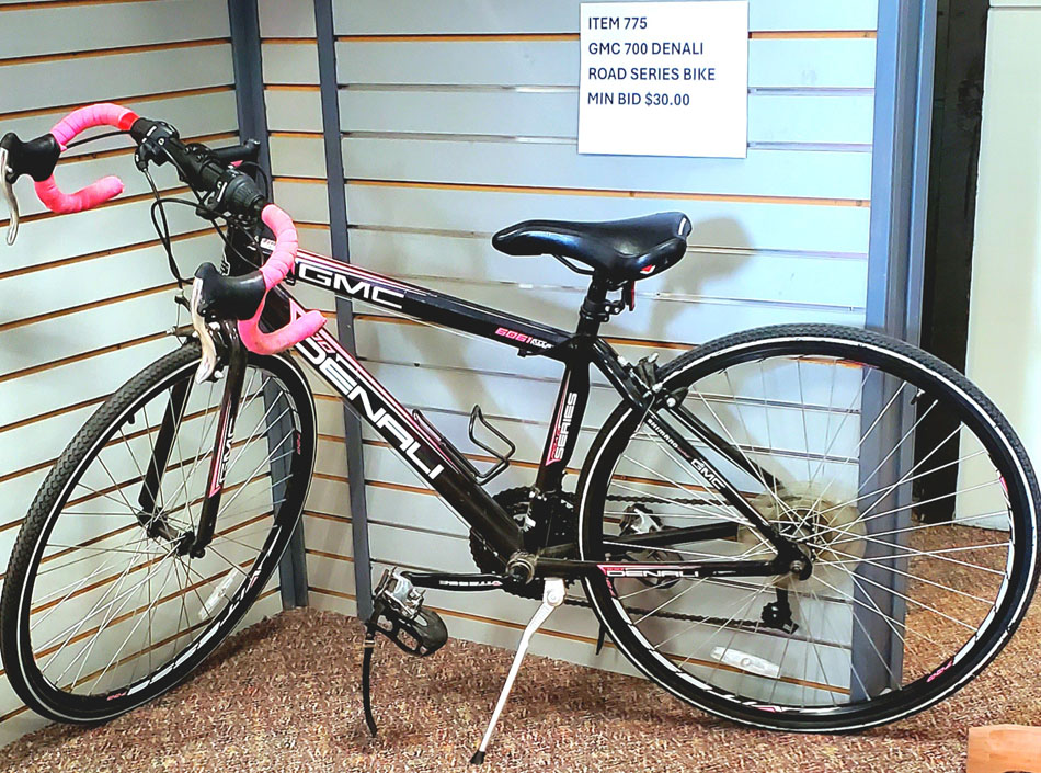 GMC 700 Denali road series bike