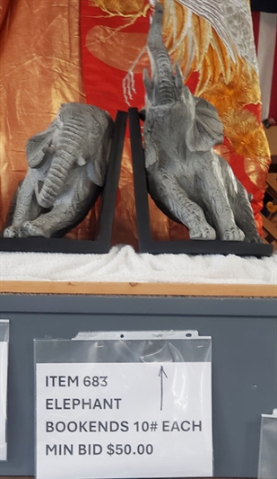 Elephant bookends